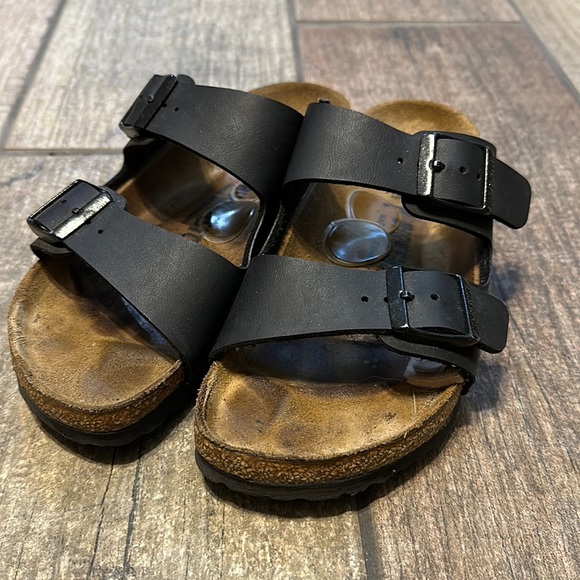 Birkenstock Shoes Birkenstock Kids Black Arizona Leather Sandals
